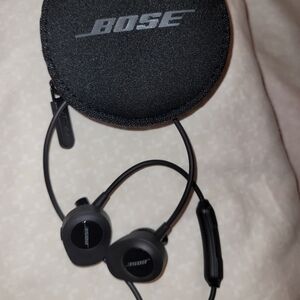 BOSE SoundSport Wireless Headphones, Black